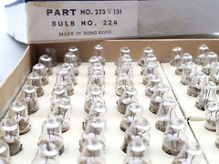 Box of 100 Miniature Lamps 224 2.15 Volt Single Contact Hong Kong