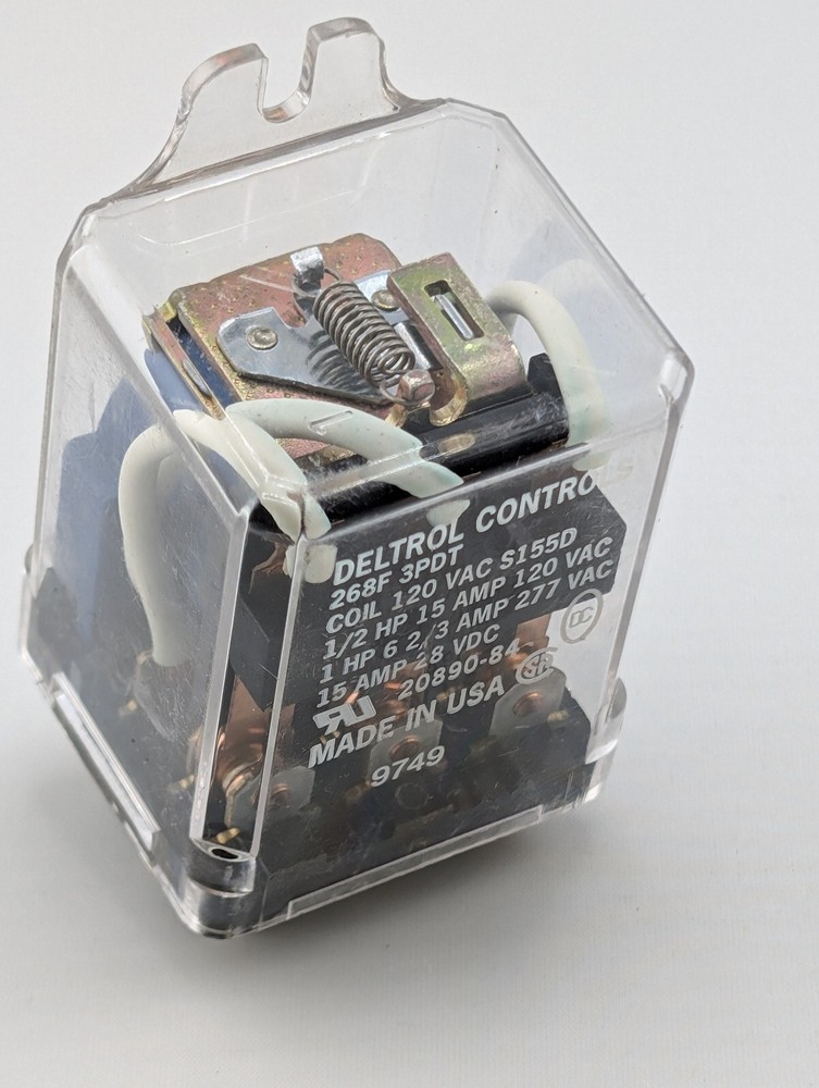 Deltrol Control General Purpose Relay 3PDT 120 Volt AC Coil (R-100)