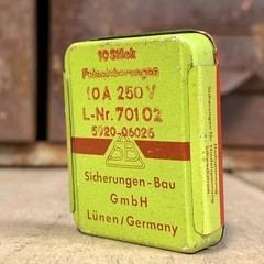 8 – Eight VINTAGE SIBA 10A 250V 5mm x 20mm – Old unknown condition – GERMANY