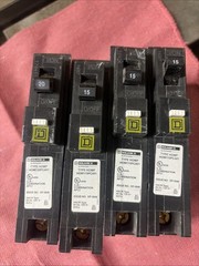 (LOT OF 4) Square D HOMP Type