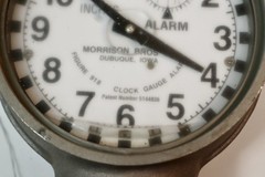 Morrison Bros 918 Series 2″ NPT Clock Gauge Alarm, UNKNOWN CONDITION