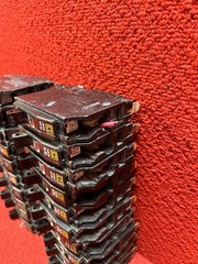 Lot of 20 Square D QO120 Circuit Breakers 20Amp 1 Pole 120/240VAC 10ka Good Cond