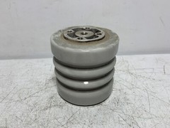 Meister International A20-2 Porcelain Bus Insulator 7.5kV 4.25″ Dia. x 4.5″ Tall
