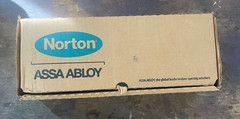 NEW Norton Assa Abloy 1601 door closer tri style 689 aluminum non hold open
