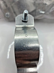 LOT OF 15 B-LINE 2″ SIZE 5 CONDUIT & CABLE HANGERS – SCREW ON ZINC PLATED 0103I
