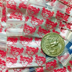 BaggiesSince1987 – 15125 DESIGN ZIP BAGS 500PCS 45 METALLIC DSN MIX, READ DETAIL