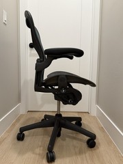 Herman Miller Aeron Classic Desk Chair | | Size B | Rare Emerald | 9.5/10