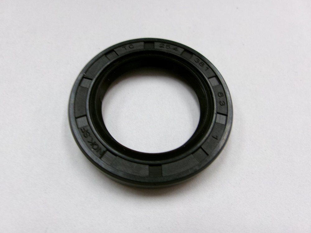 TC 25.4X38.1X6.3 DOUBLE LIPS INCH SERIES OIL / DUST SEAL 1″ X 1-1/2″ X 1/4″