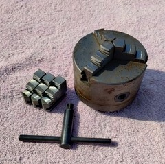 3-JAW 4″ SELF-CENTERING LATHE CHUCK with CHUCK KEY AND EXTRA JAWS