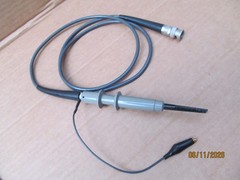 Lot of 2x Tektronix probes: Screw on 013-0071-00 & 010-0120-00 for oscilloscopes
