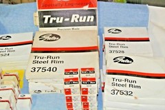 NIB Large Lot Of Gates “V” Pullies & Hubs Various Sizes Power Transmission Item