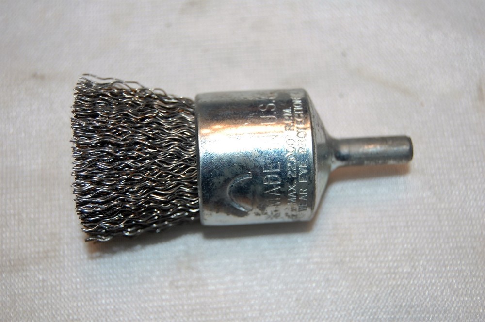 USA made 1-1/8″ Wire Crimp Brush 1/4″ Shaft 22,000 RPM’s