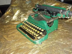 Authentic Hard To Find And Rare Corona 3 Emerald Green Special Collectors Item