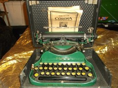 Authentic Hard To Find And Rare Corona 3 Emerald Green Special Collectors Item