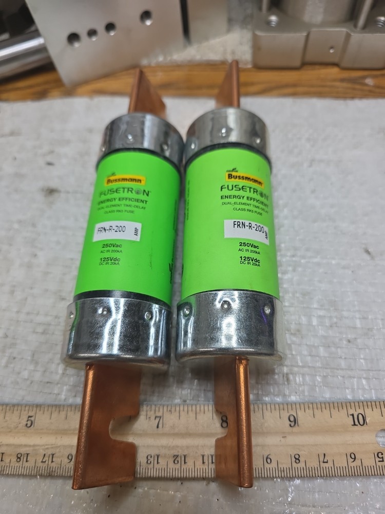 NEW QTY OF 2 BUSSMANN FRN-R-200 BUSS FUSETRON TIME DELAY 200A AMP 250V-AC FUSE
