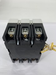 Eaton HMCP050K2C 50A 3P 600V Circuit Breaker w/Eaton 1490D71G11 24V Shunt Trip