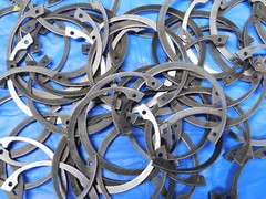 LOT OF NEW ? STEEL INTERNAL RETAINING RINGS VARIOUS SIZES SOME ZINC COATED