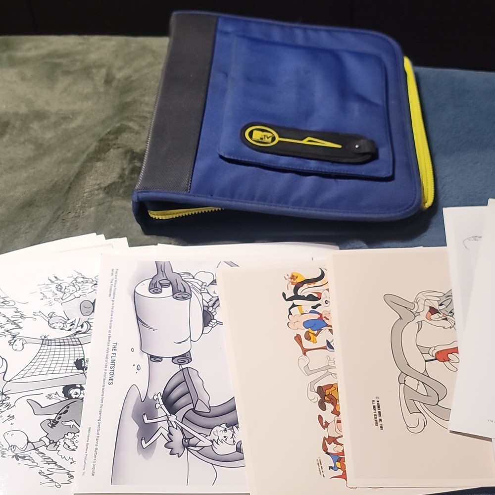 MTV Zipper Binder Portfolio with Various cartoon cells. read description