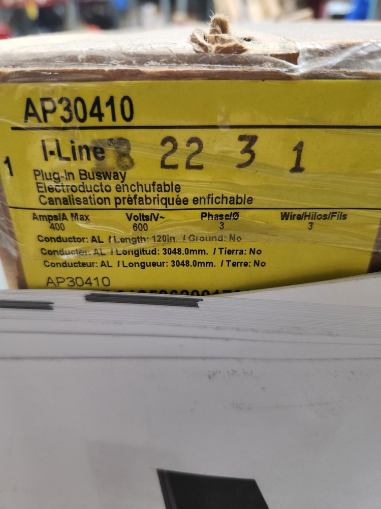 AP30410 SQD I-LINE PLUG-IN BUSWAY 400A 600V NEW BUYER RESPONSIBLE FOR SHIPPING