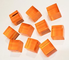 10 PCs 1” x 1″ x 1″ SQUARE CLEAR AMBER ACRYLIC Plexiglass ROD CUBES PEGS 1 Inch