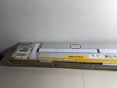 Universal Hardware UH40010 Push Bar -Emergency Exit Device