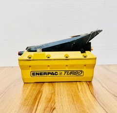 Enerpac PAT1102N Turbo Air Powered Hydraulic Foot Pump 700 Bar 10,000 PSI