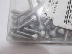 NEW iexcell #10-24 x 3/4″ UNC Hex Socket Head Cap Screws Box of 100 pcs.