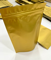 Mylar Bags Bulk QTY Matte Gold Thick 5 Mil Stand-Up 12 x 18 cm Aluminum Foil New