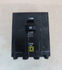 Square D QOB330 3 Pole 30 Amp 240V Bolt On QOB Circuit Breaker W# SEE PICS