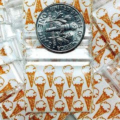 BaggiesSince1987 – 1034 Design Zip Bags Metallic 25 DSN MIX 100PCS, READ DETAILS