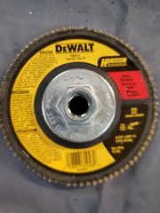 DEWALT DW 8312 4 1/2″ X 5/8″-11 Z 60 Flap Disc 10 Pack No Box