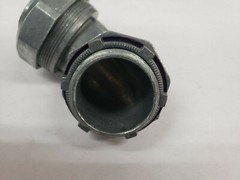 Unbranded 1-1/4″ Zinc Steel 90 Degree Liquid-Tight Connector