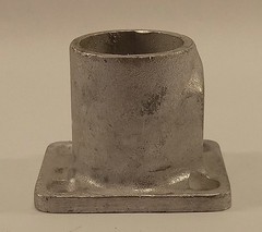 1 NEW UNBRANDED 150-S-PC RECTANGULAR BASE ¼” FLANGE NNB *MAKE OFFER*
