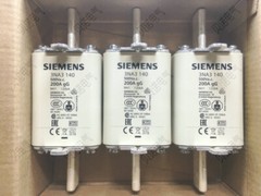 3PCS/1Box Siemens 3NA3140 NH1-gG 200A 500V Fuse -New Free Ship