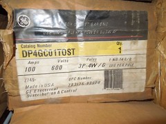 GE DP4GC01TOST End Tap Box Offset Bar 100A 3ph 4W w/ Grnd DH Flex-A-Power Busway