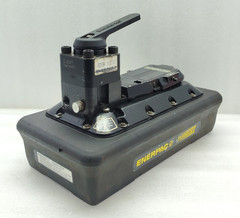 ENERPAC PAMG1405N TURBO 2 AIR DRIVEN HYDRAULIC FOOT PUMP 4/3-WAY VALVE 700 BAR