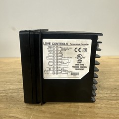 Love Controls 4B-33 Temperature / Process Controller