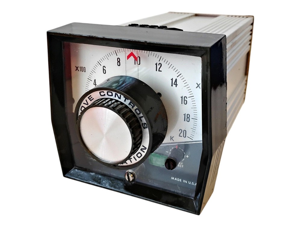 Love Controls Model 49 0-2000 F Proportioning Temperature Controller