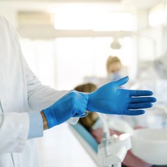 Medical Nitrile Exam Gloves 100 PCs Powder-Free Food-Safe Disposable Glove