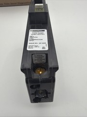 2 PCS Square D HOM115PCAFI 15 A Plug-On Neutral Arc-Fault Breakers NEW