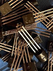 2N5551 TRANSISTOR NPN 160V 0.6A TO-92 FAIRCHILD SEMICONDUCTOR (LOT OF 25)