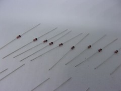 20 Pcs Pack Lot Silicon Planar Zener Diodes 1/2W 0.5W DO-35 Package DIP – 10V
