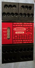 Banner Engineering ES-UA-5A Safety Relay, E-Stop Module, Output 6A, 66091, ES-UA