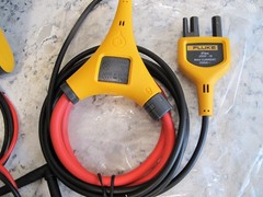 Fluke 377 FC true rms digital handheld clamp meter w/ iflex i2500-18 + bag+leads