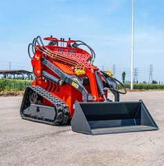 Mini Skid Steer Loader 23HP EPA Engine Three pumps 2645 lbs FREE Ship Unloading
