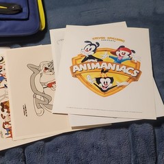 MTV Zipper Binder Portfolio with Various cartoon cells. read description