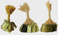 100 pcs Gold Plastic Price Tags, Jewelry Price Tags with String – 100 Pcs
