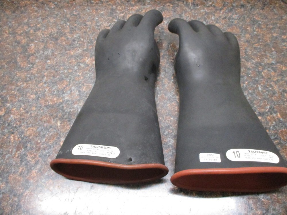 Salisbury D120 Size 10 Lineman Rubber Insulating Gloves Class 1 Type 1 7500V