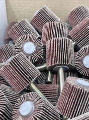 1″ x 1″ x 1/4″ Shank Mounted Flap Wheels – A/O 60 Grit Sanding Wheels, 50 Pack