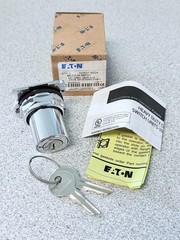 NEW Eaton 10250T16224 Keyed Selector Switch Operator 3-Position 30.5mm Cam 2